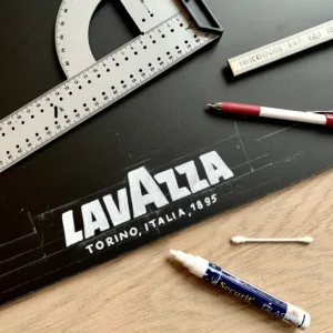 Tafelgestaltung Café Logo Lavazza mit Kreidemarker