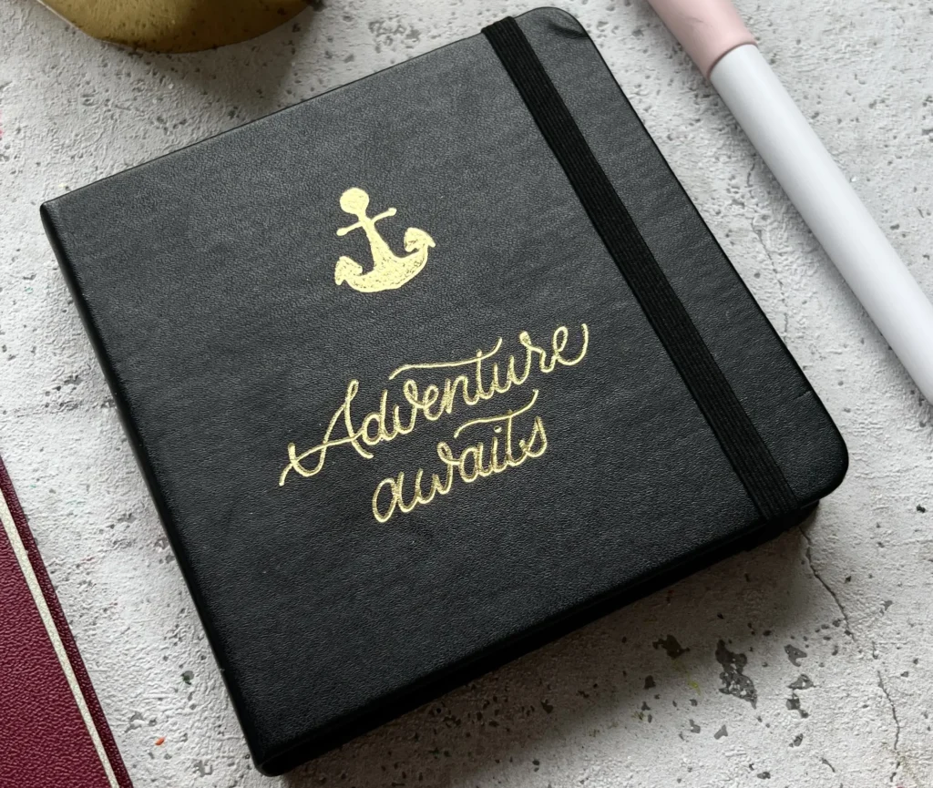 Live-Hot-Foiling-Duesseldorf Live Heissfolierung auf Buch Personalisierung vor Ort mit Goldfolie