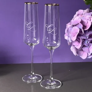 Sektgläser Hochzeit mit Handgravur Initialen