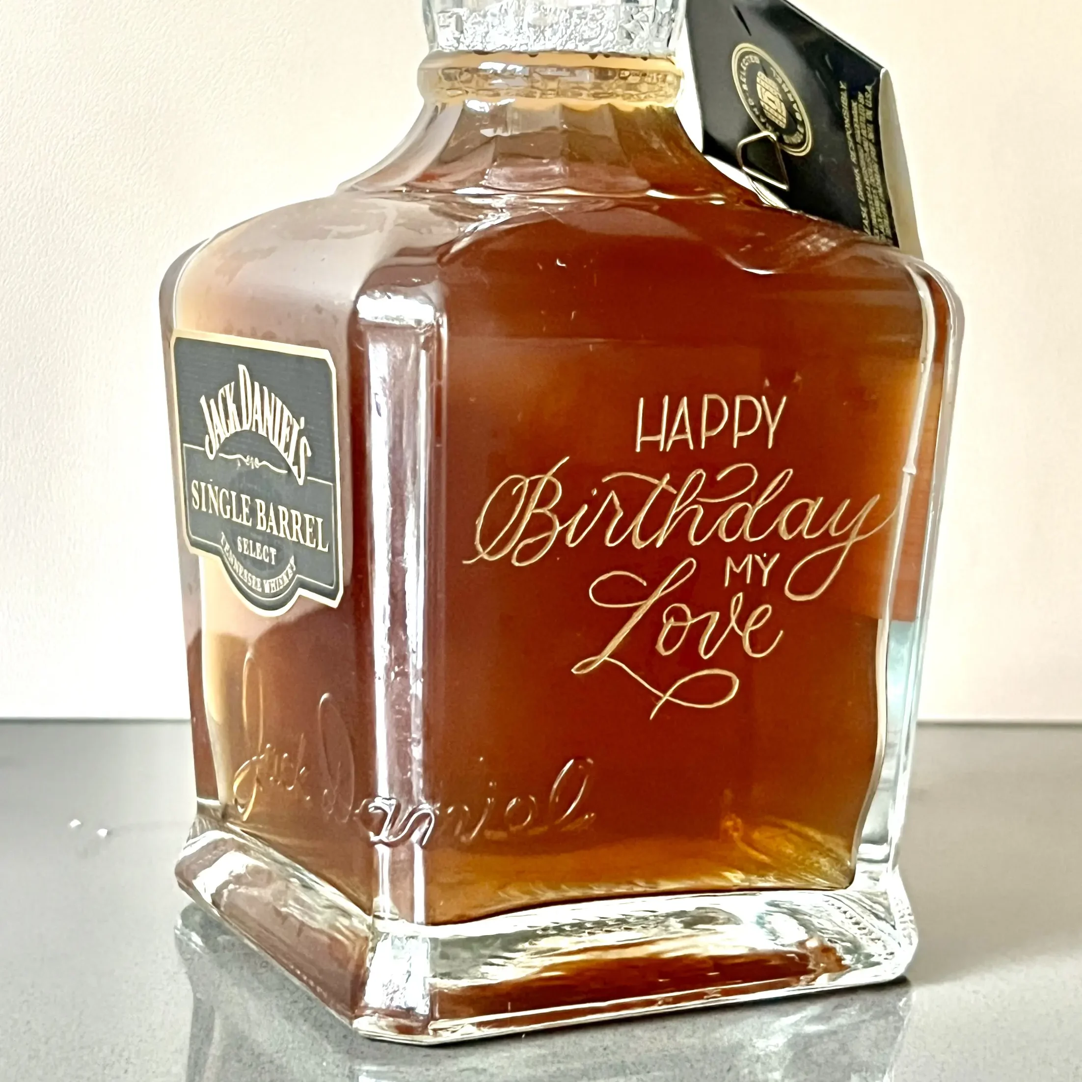 Whiskeyflasche mit Gravur von Hand Geburtstag Düsseldorf