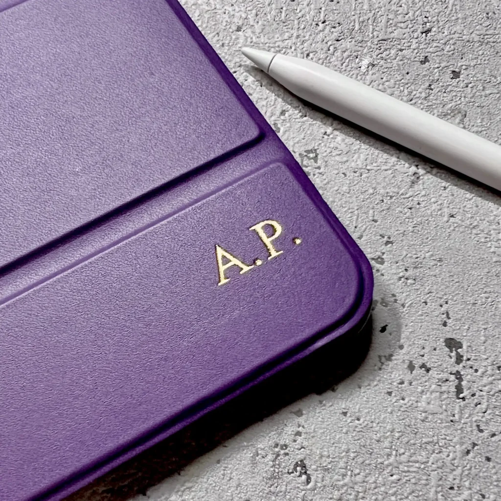 Mobile Heißprägemaschine zum Prägen von Serifen auf corporate events