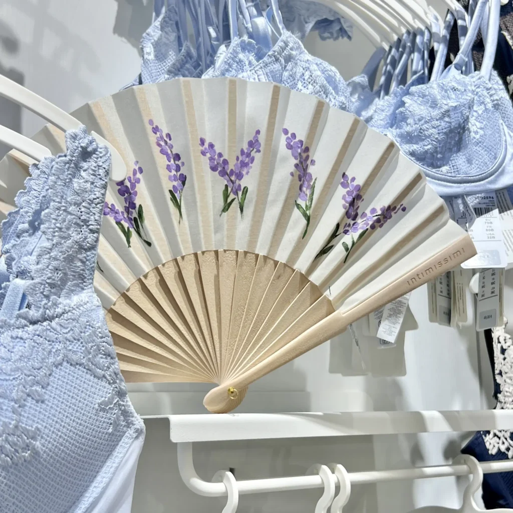 Live Painted Fan Intimissimi Handbemalter Fächer für Intimissimi