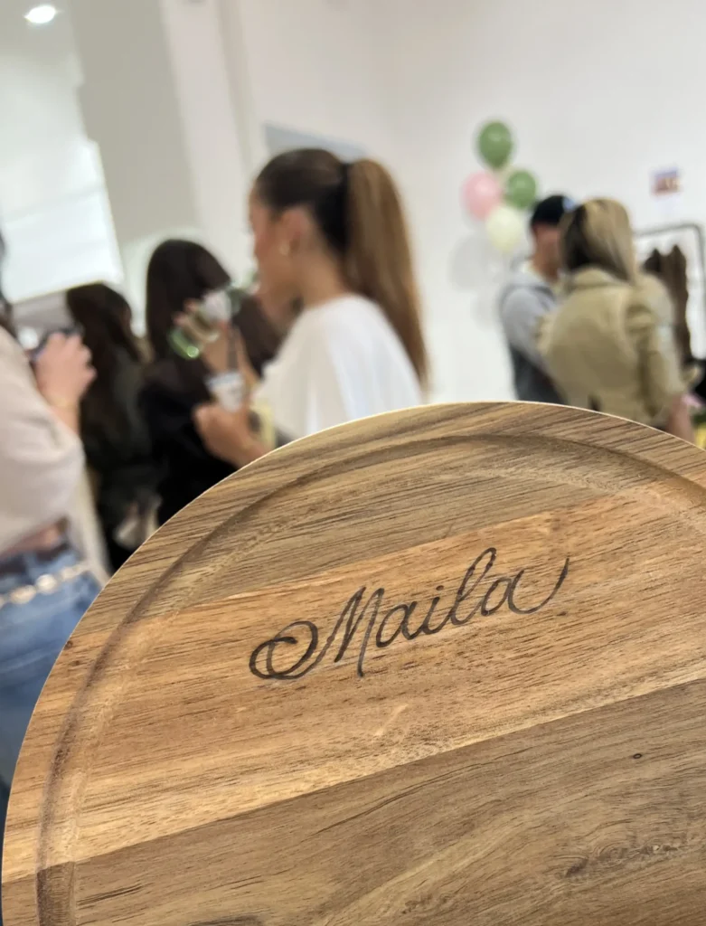 Rundes Brotbrett Brotbrett mit Kalligraphie auf Brandmalerei Event