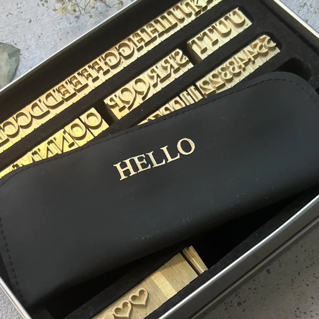 Serifen Font für Heißprägung auf Leder Heißpräge-Lettern für Monogramme